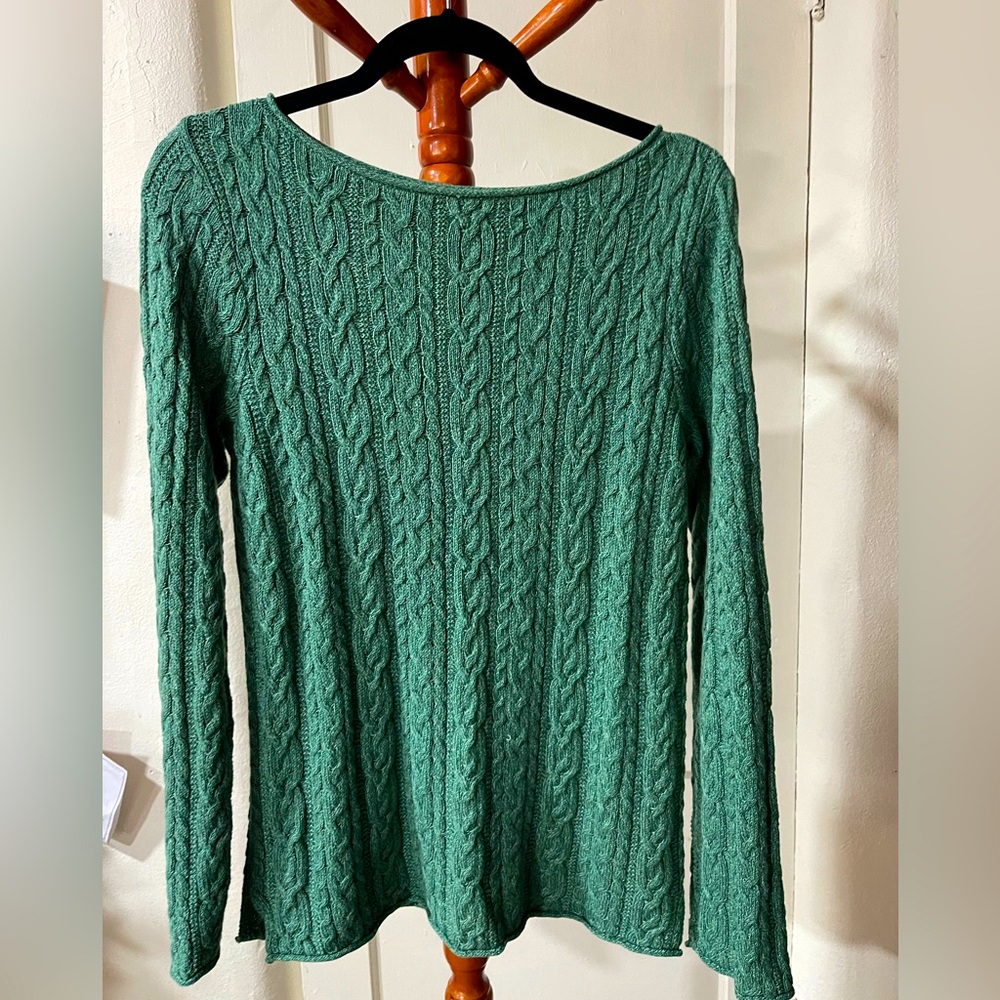 Woman’s Ralph Lauren sweater. Like new.